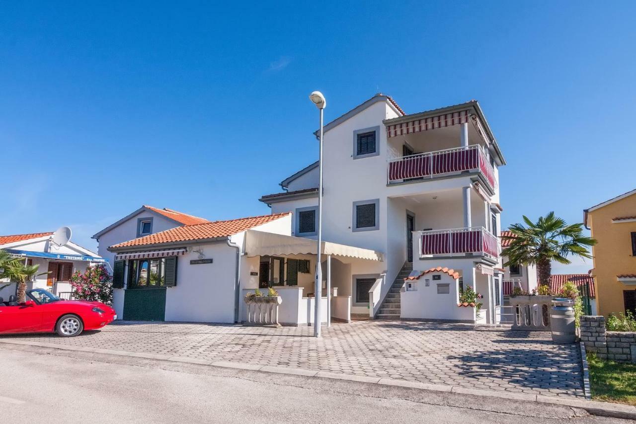 Villa California Πόρετς Εξωτερικό φωτογραφία