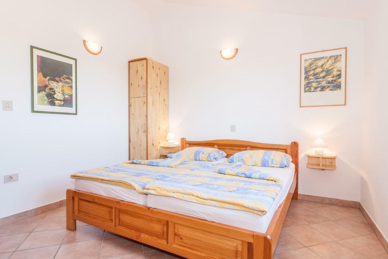 Villa California Πόρετς Εξωτερικό φωτογραφία