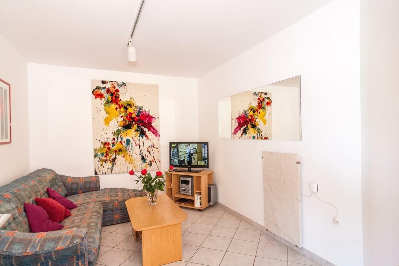 Villa California Πόρετς Εξωτερικό φωτογραφία