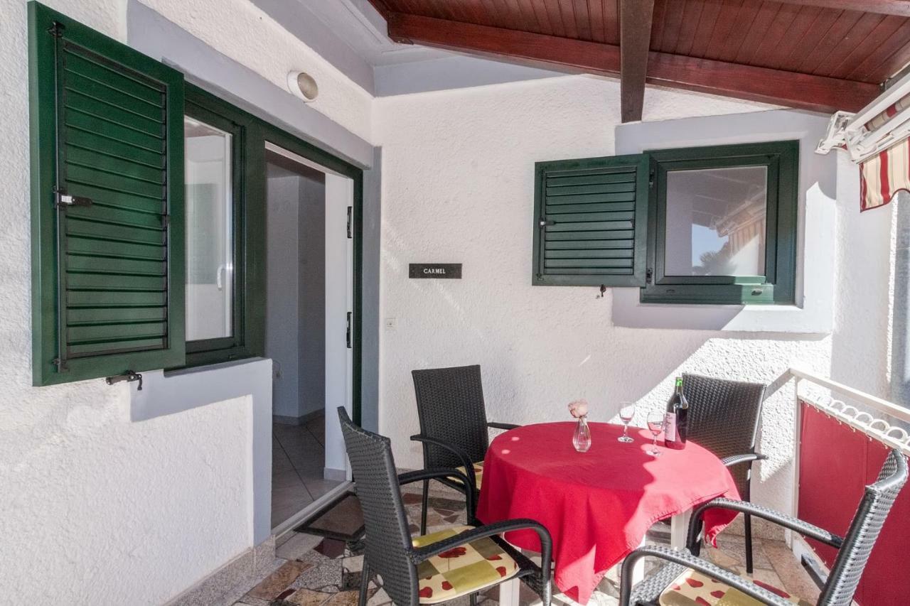 Villa California Πόρετς Εξωτερικό φωτογραφία
