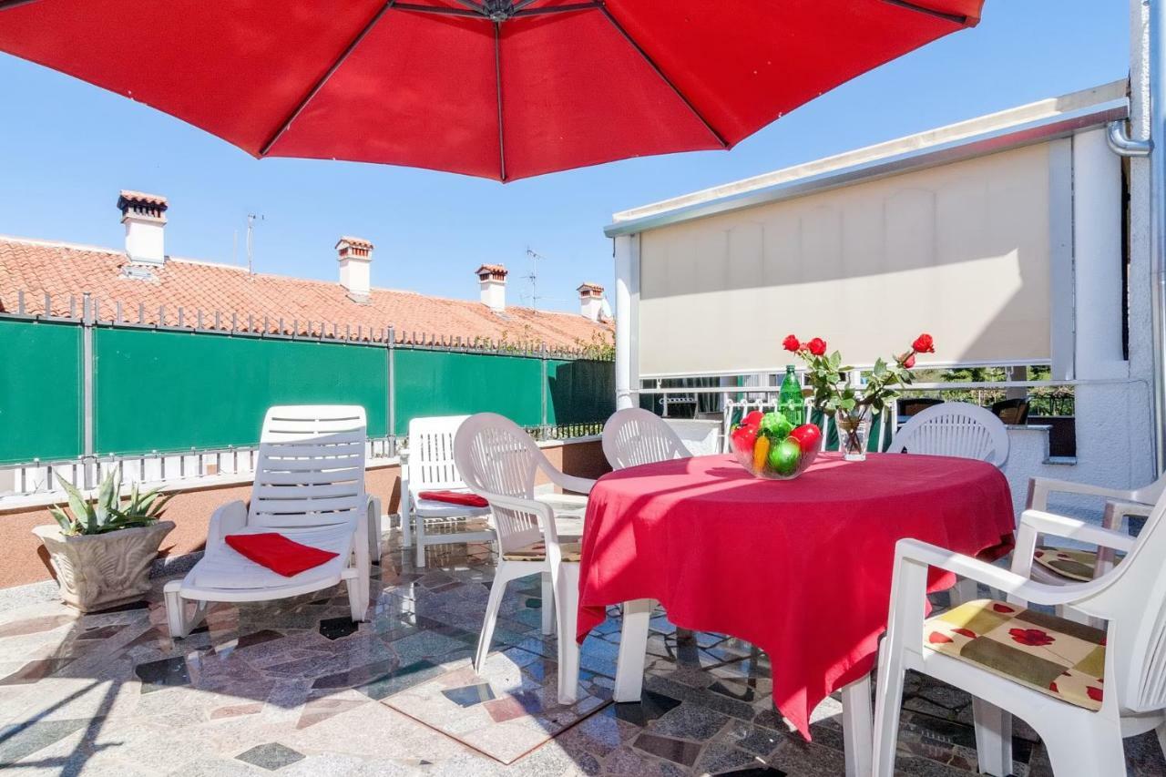 Villa California Πόρετς Εξωτερικό φωτογραφία